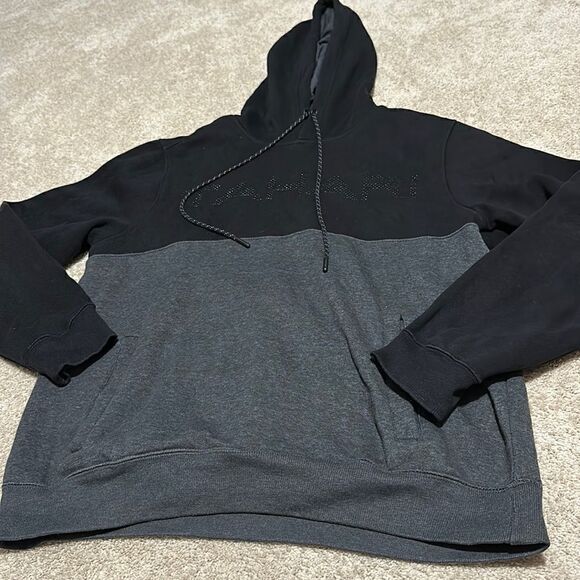 Mens Tahari sweatshirt